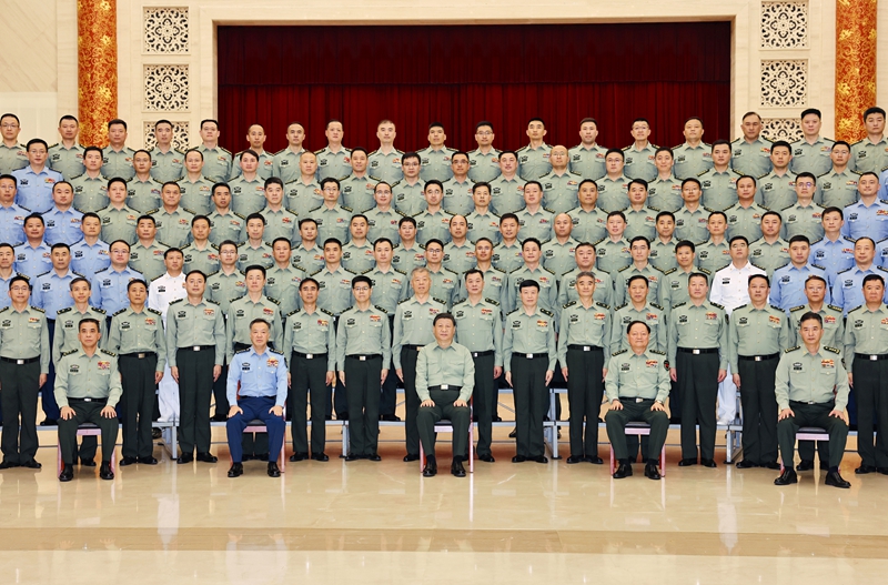 5��22����24�������������������й���������ǡ�������ϯ�������ί��ϯϰ��ƽ��ɽ�����졣��������������23����������������������ϰ��ƽ�ڼ������нӼ�פ���ϲ�����У�����쵼�ɲ���������������������������������ί��פ���ϲ���ȫ��ٱ����Գ�ֿ�ʺ�����������